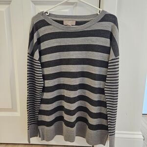 Banana Republic 100% Merino Wool Striped Sweater Gray Womens Medium